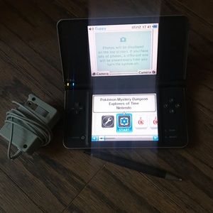 NINTENDO DS LITE XL WORKING CONDITION COMES WITH POKÉMON GAME